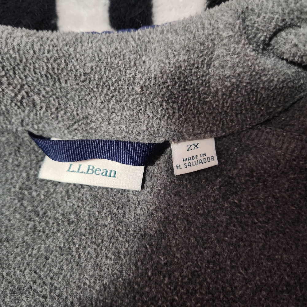 L.L. Bean Heather Gray Fleece Jacket with Navy Trim - Picture 4 of 4